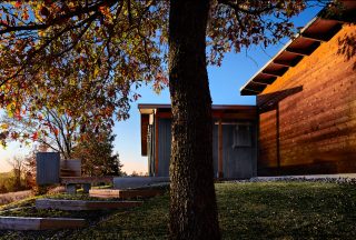 12_CURB_O'Dell-Fall-Scene_Rear-Profile-View